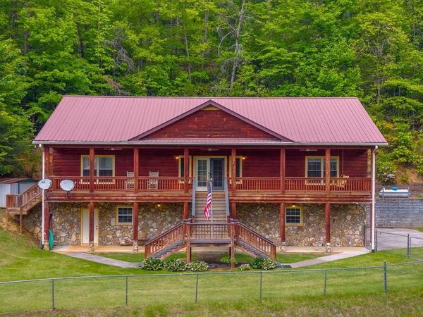 155 Mountain Laurel Road, Robbinsville, NC 28771