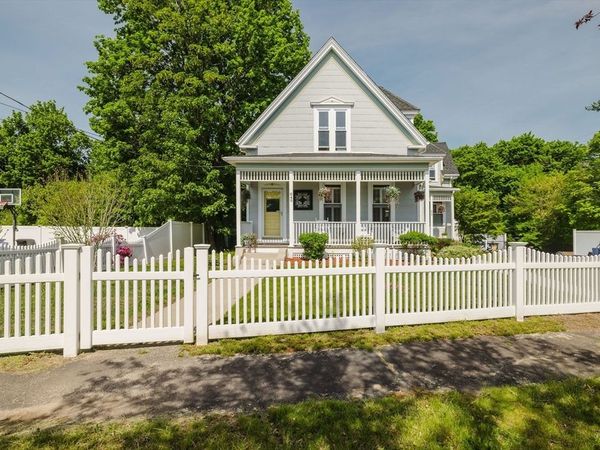 849 Union St, Rockland, MA 02370