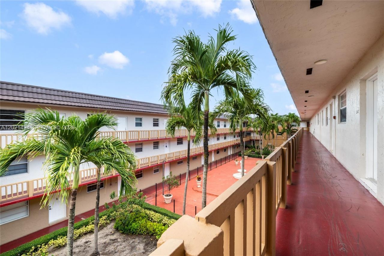 4655 Palm Ave , Unit 332, Hialeah, FL 33012 Photo