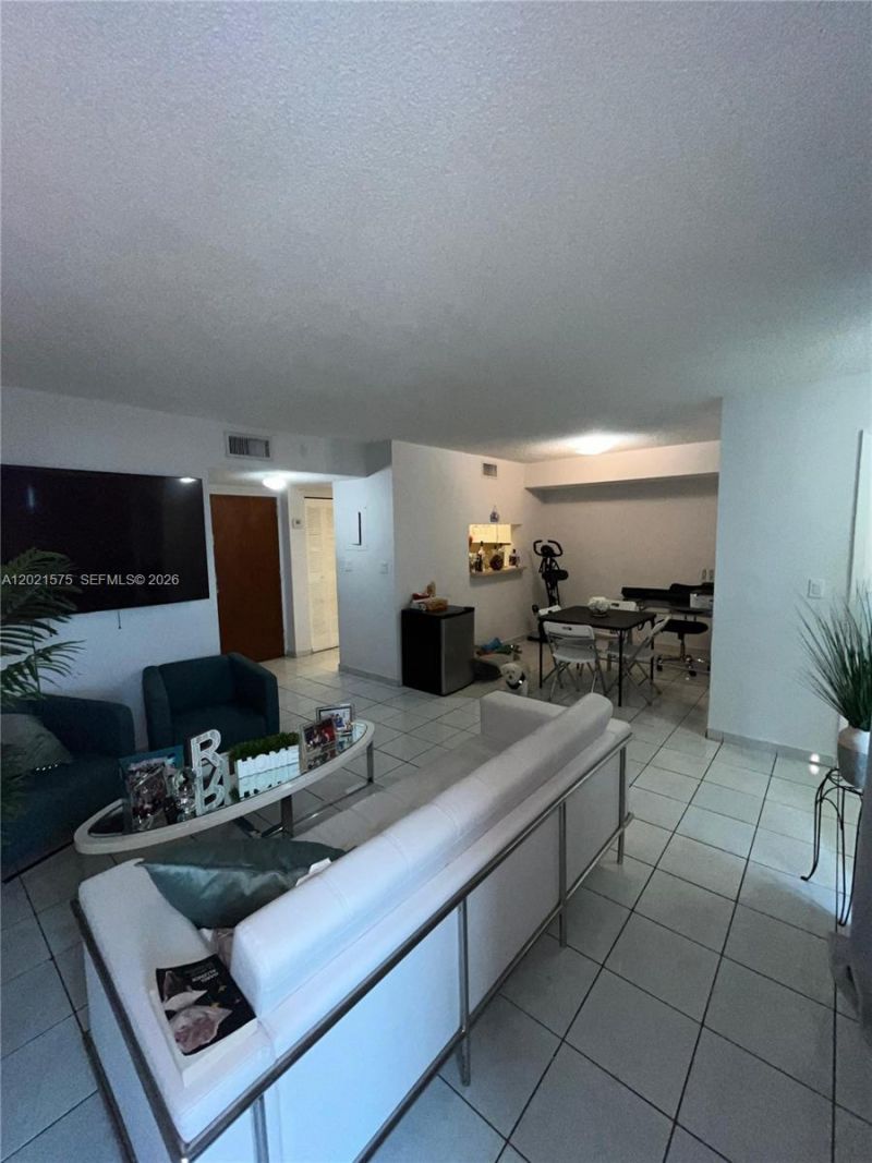 2075 SW 122nd Ave , Unit 404, Miami, FL 33175 Photo
