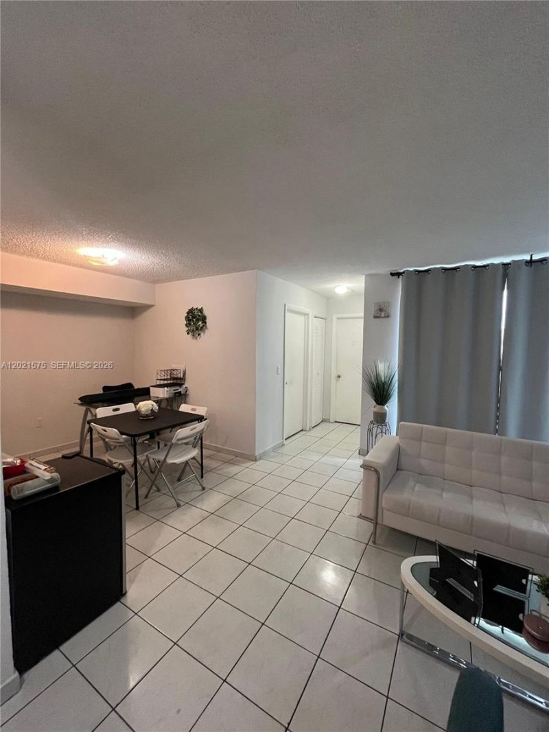 2075 SW 122nd Ave , Unit 404, Miami, FL 33175 Photo