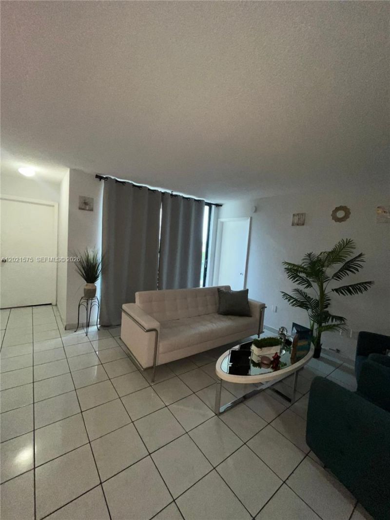 2075 SW 122nd Ave , Unit 404, Miami, FL 33175 Photo