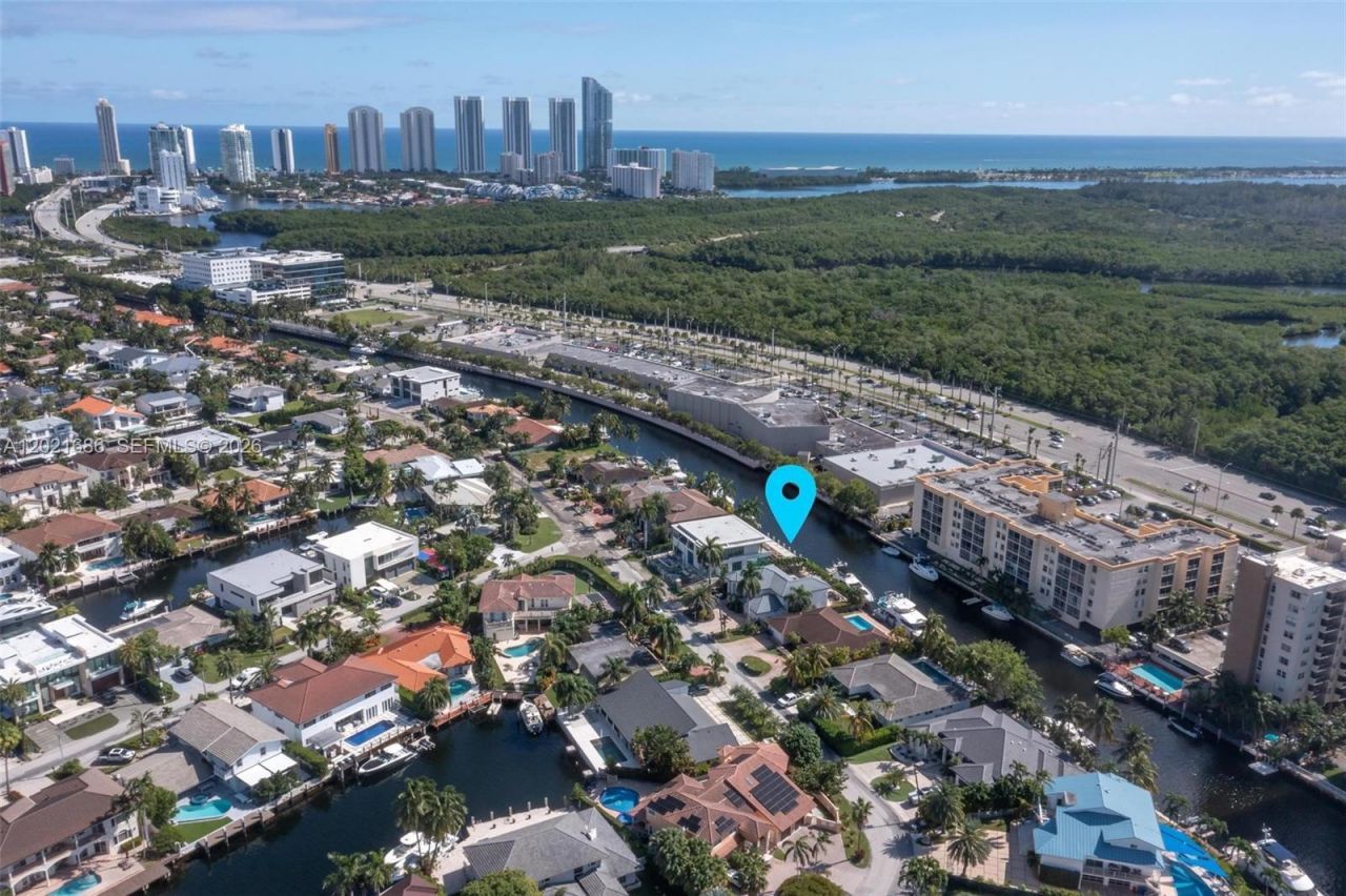 2940 NE 164th St , North Miami Beach, FL 33160 Photo