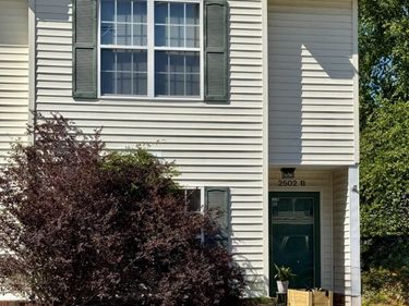 2502 Bluff View Court , Unit B, Greenville, NC 27834