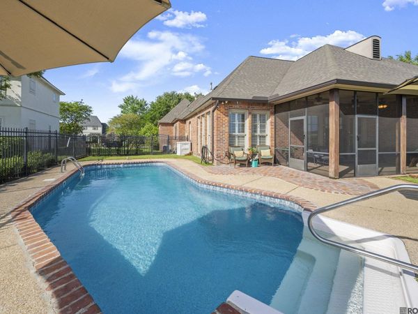 2315 S Turnberry Ave, Zachary, LA 70791