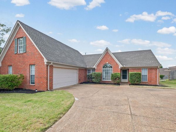 9870 BRIMFIELD DR, Cordova, TN 38016