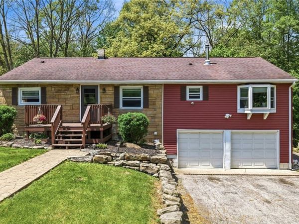 471 Sharon Bedford Rd , West Middlesex, PA 16159