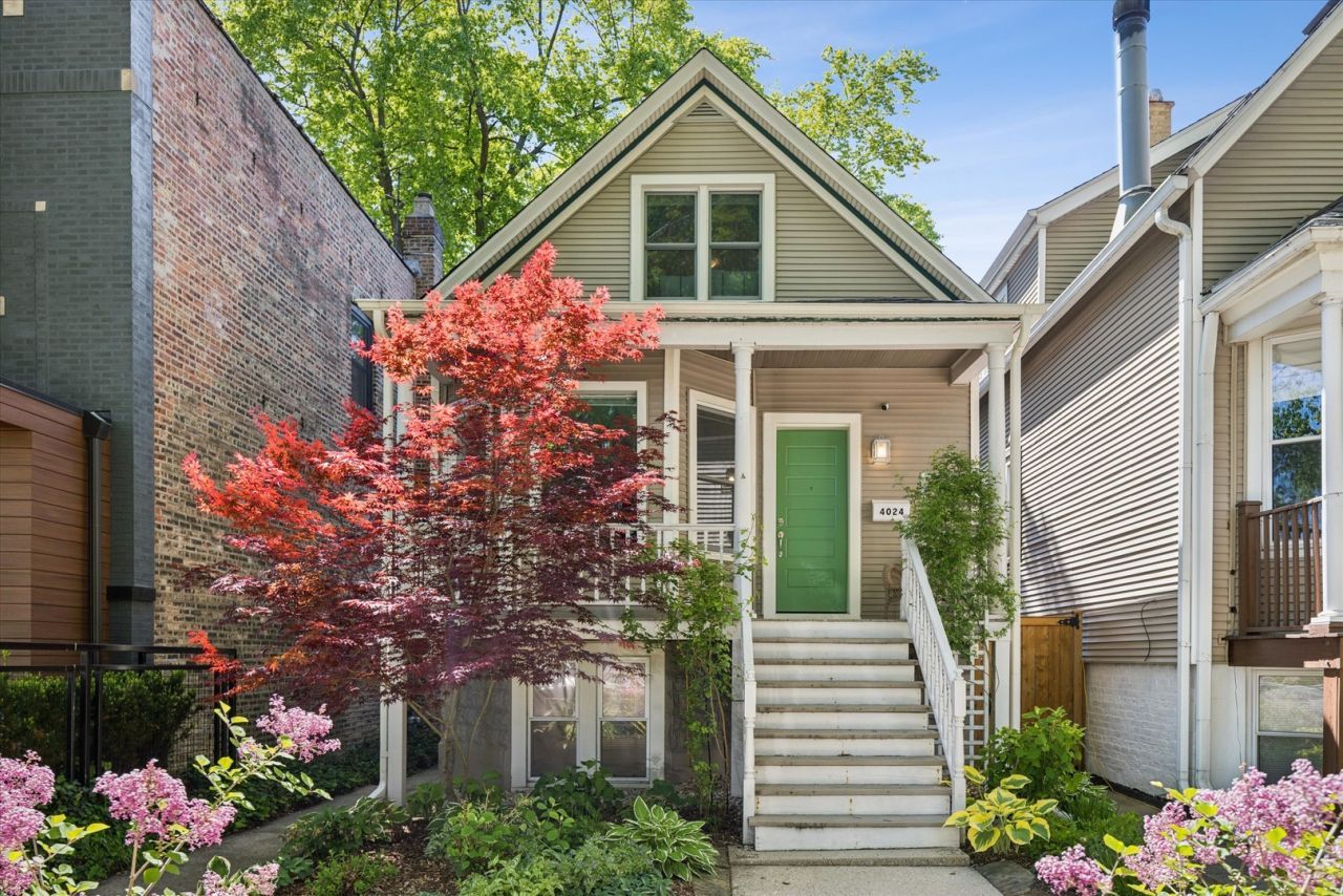 4024 N Bell Avenue , Chicago, IL 60618 Main Photo