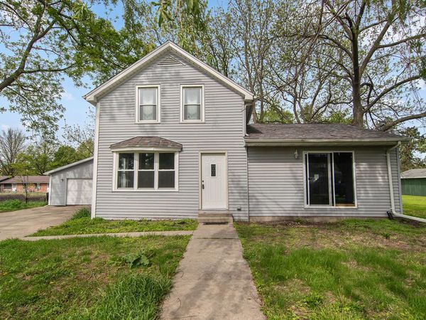 102 8th Avenue , Mendota, IL 61342