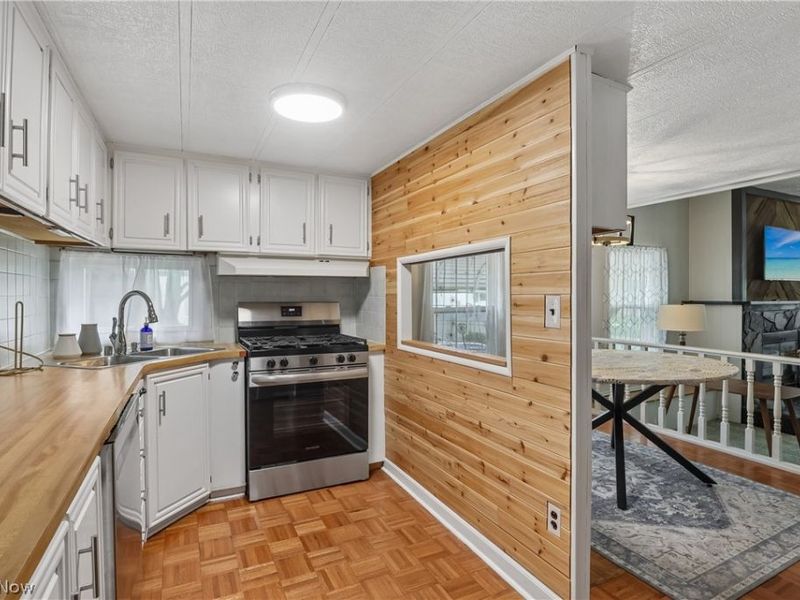 1565 Guenevere Street , Streetsboro, OH 44241 Photo 12