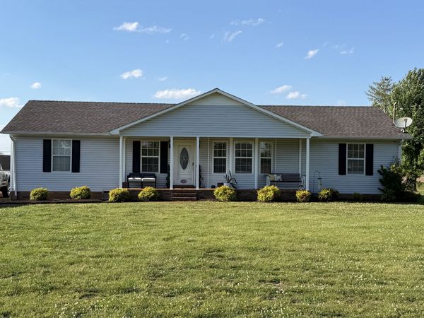 1325 Horseshoe Dr , Lewisburg, TN 37091