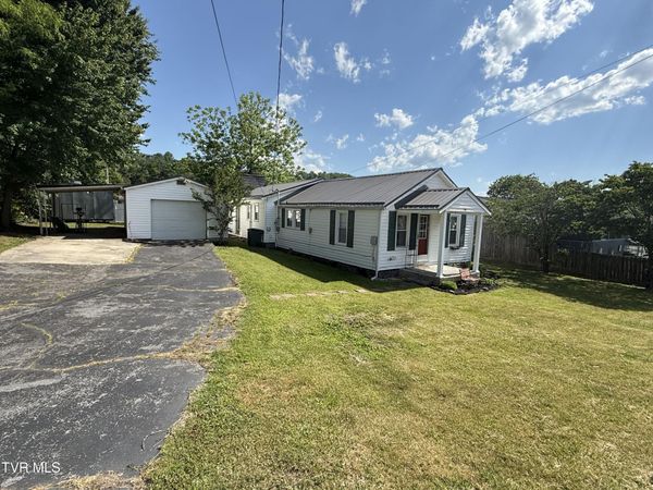 708 West D Street, Elizabethton, TN 37643