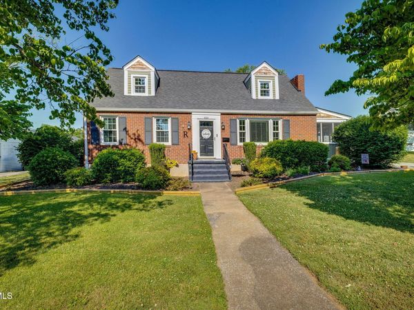 824 Fairmont Avenue, Kingsport, TN 37660