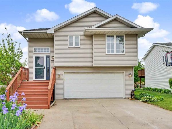 502 Mont Clair St, Solon, IA 52333