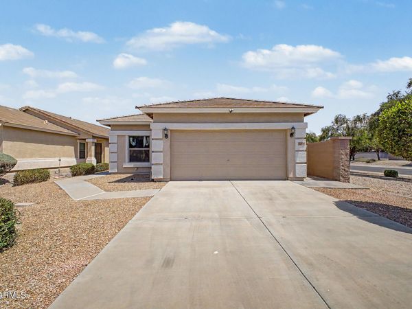 860 W FRUIT TREE Lane, San Tan Valley, AZ 85143