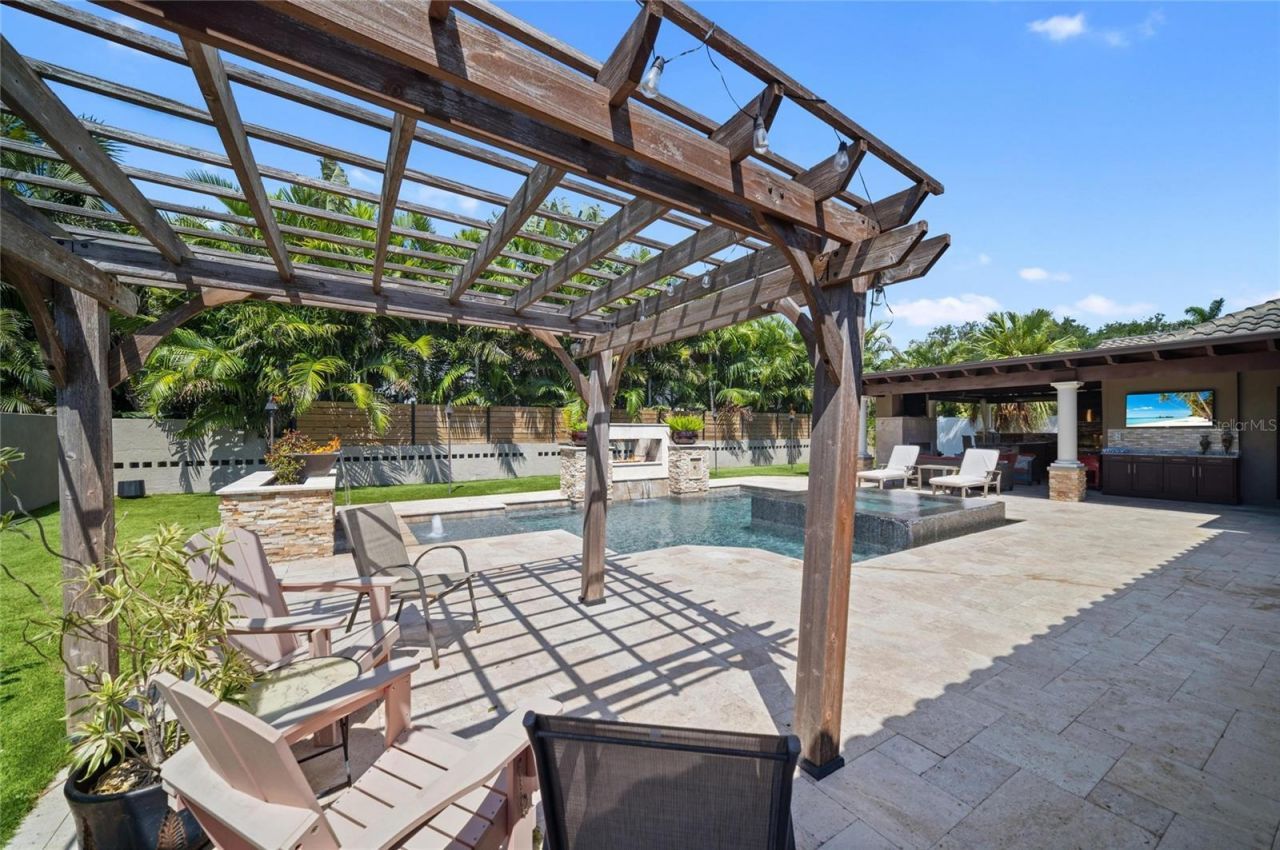 6129 Leeland Street S, Saint Petersburg, FL 33715 Photo