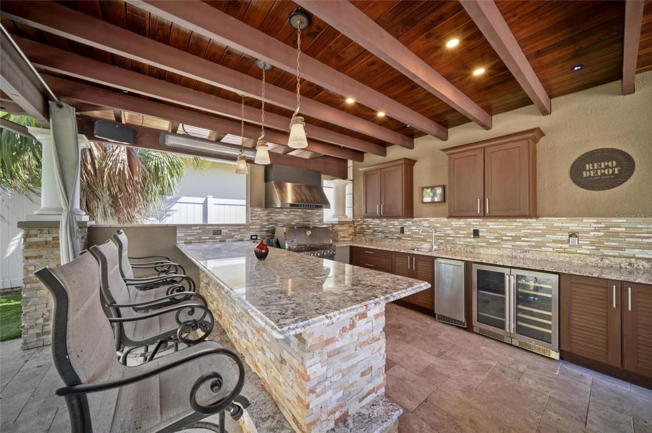 6129 Leeland Street S, Saint Petersburg, FL 33715 Photo