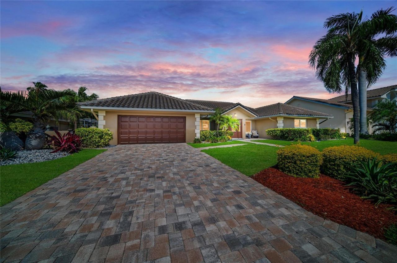 6129 Leeland Street S, Saint Petersburg, FL 33715 Photo