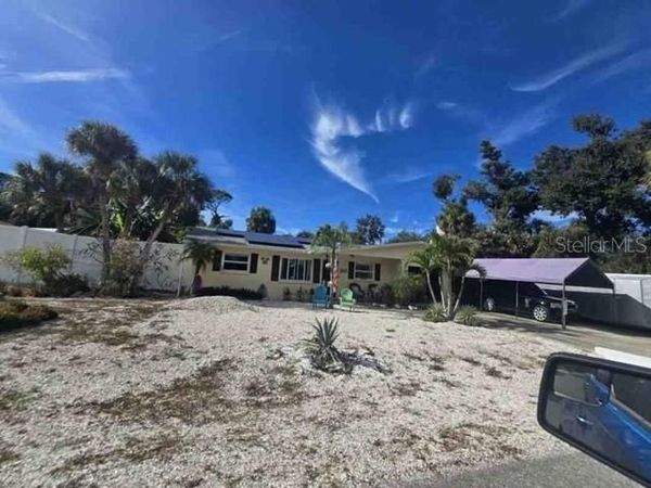 2426 WISTERIA ROAD , VENICE, FL 34293