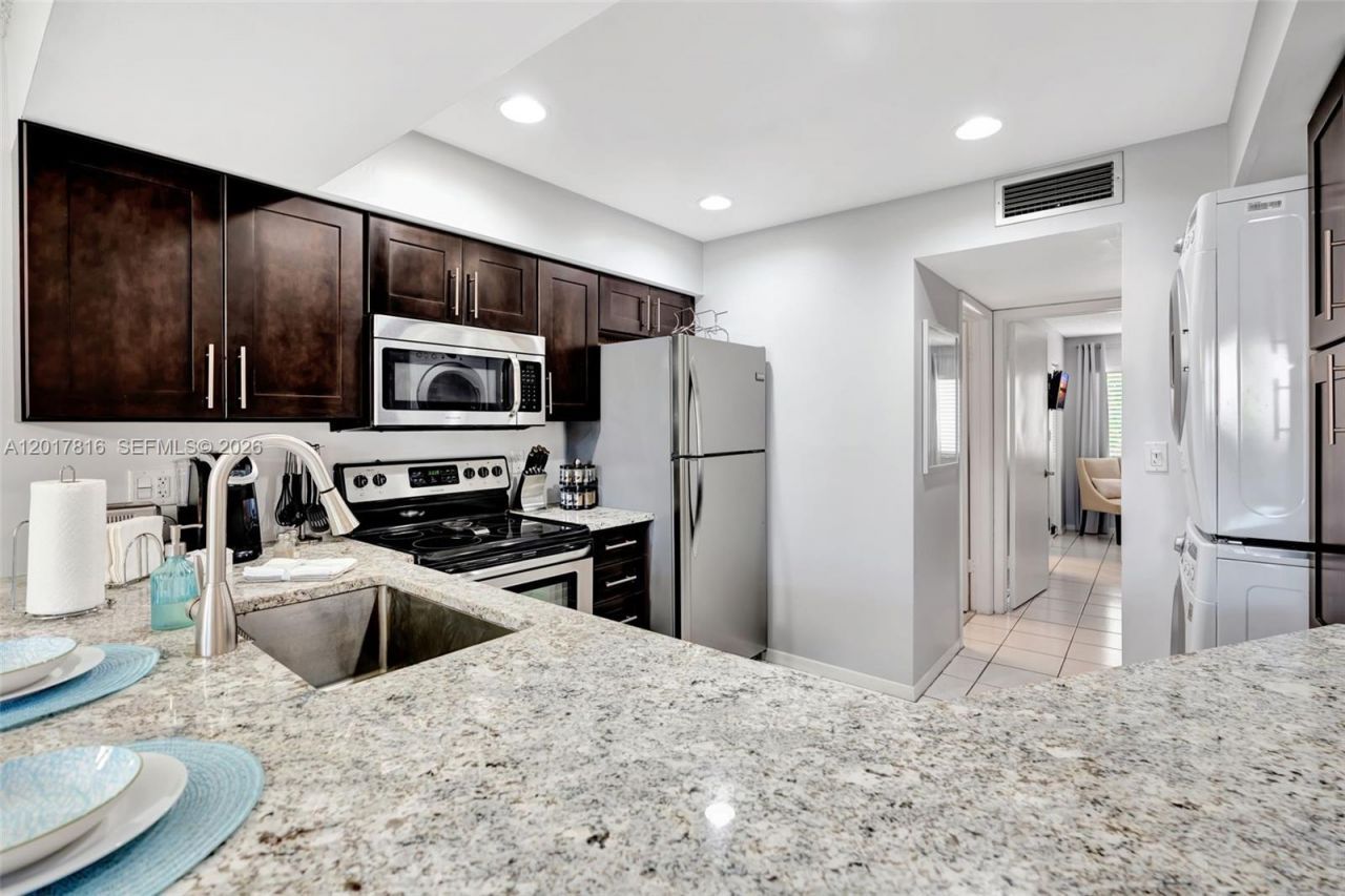 1605 S Us Highway 1 , Unit 205V6, Jupiter, FL 33477 Photo