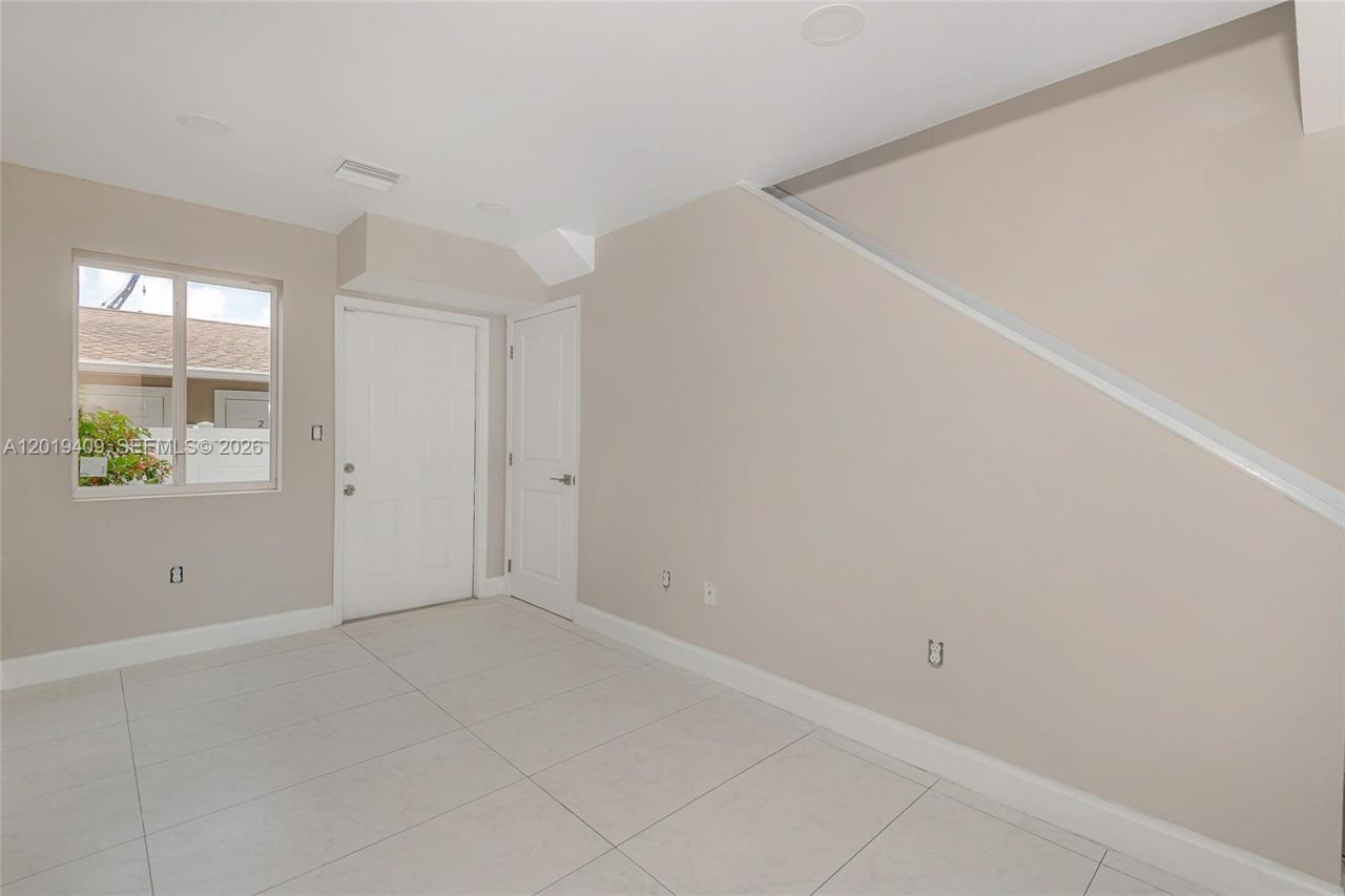 811-817 NW 3rd Ave , Fort Lauderdale, FL 33311 Photo