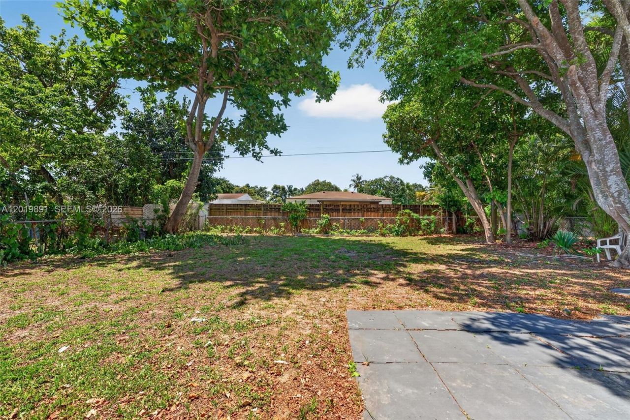 280 NW 101st St , Miami, FL 33150 Photo