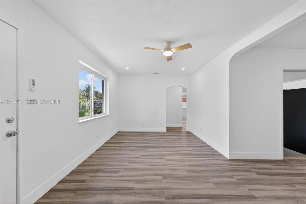 280 NW 101st St , Miami, FL 33150 Photo