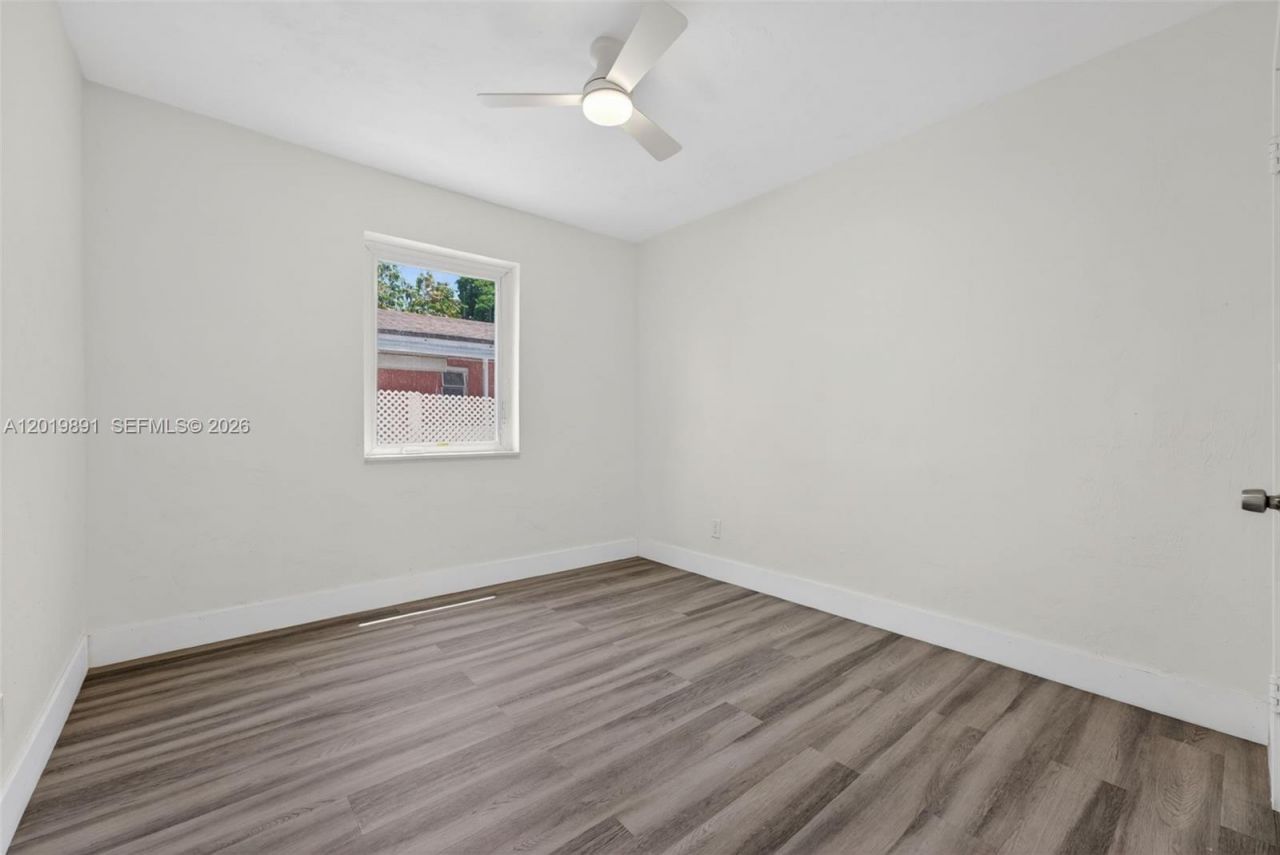 280 NW 101st St , Miami, FL 33150 Photo