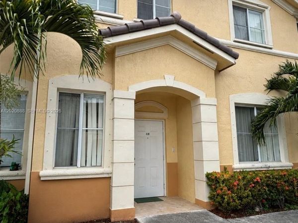 6920 NW 177th St , Unit Q101, Hialeah, FL 33015