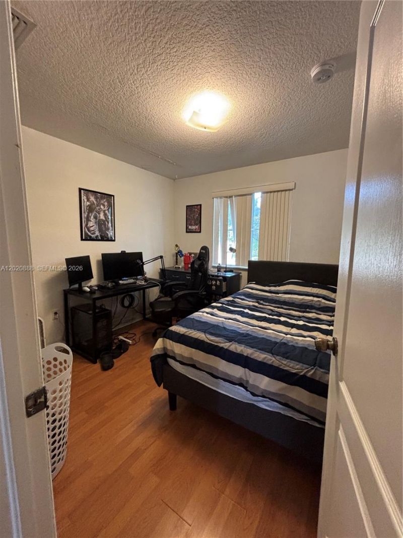 6920 NW 177th St , Unit Q101, Hialeah, FL 33015 Photo