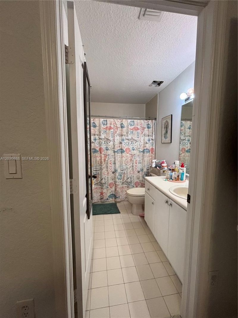 6920 NW 177th St , Unit Q101, Hialeah, FL 33015 Photo