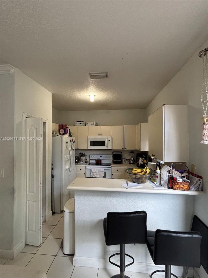 6920 NW 177th St , Unit Q101, Hialeah, FL 33015 Photo