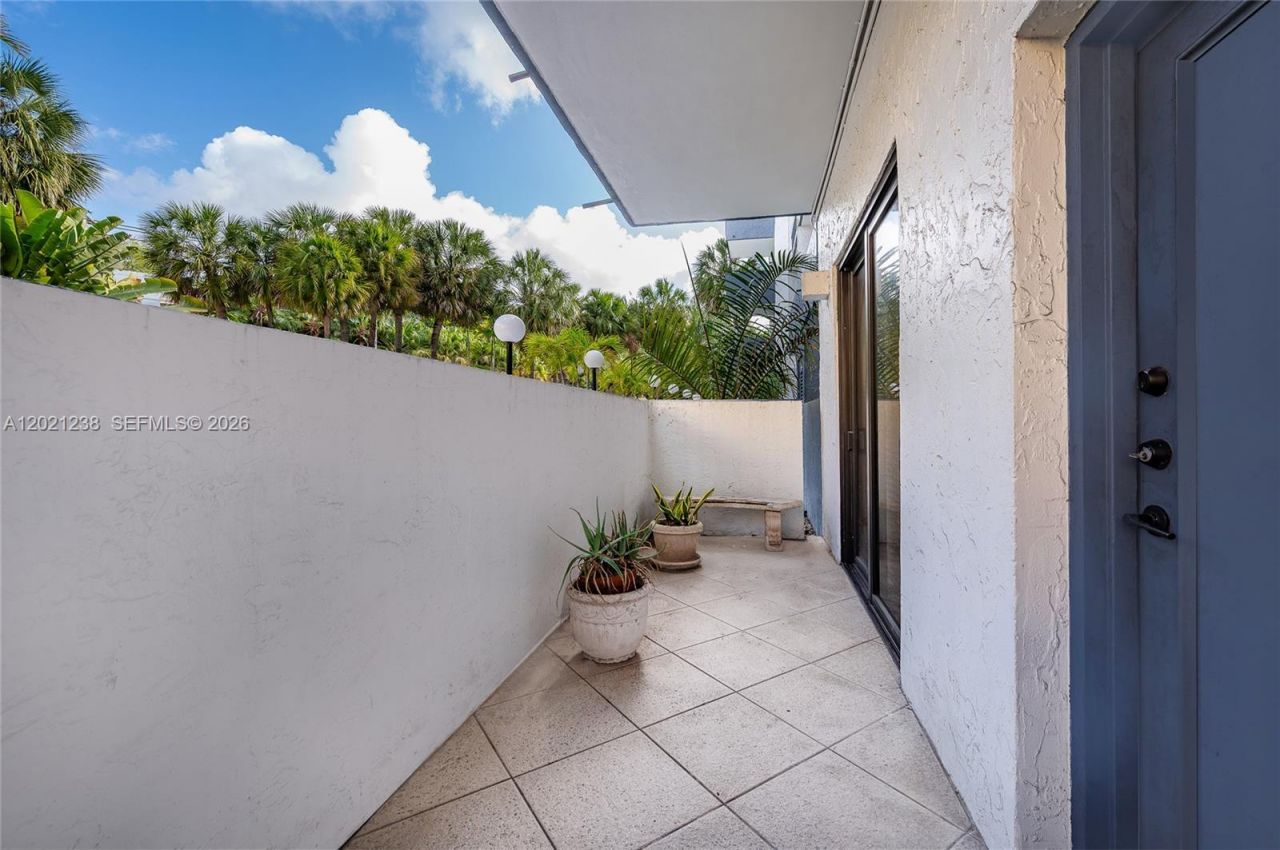 2715 Tigertail Ave, Unit 107, Miami, FL 33133 Photo