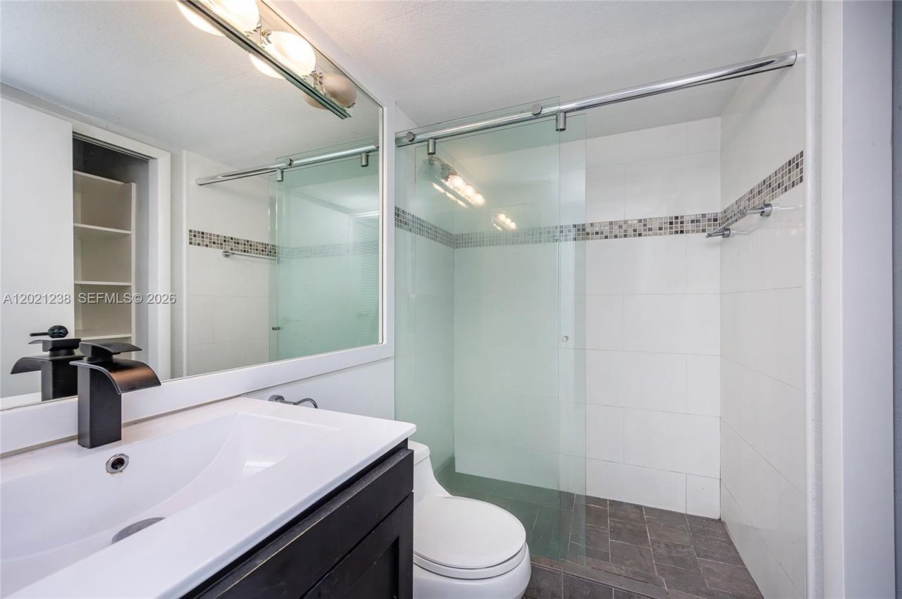 2715 Tigertail Ave, Unit 107, Miami, FL 33133 Photo