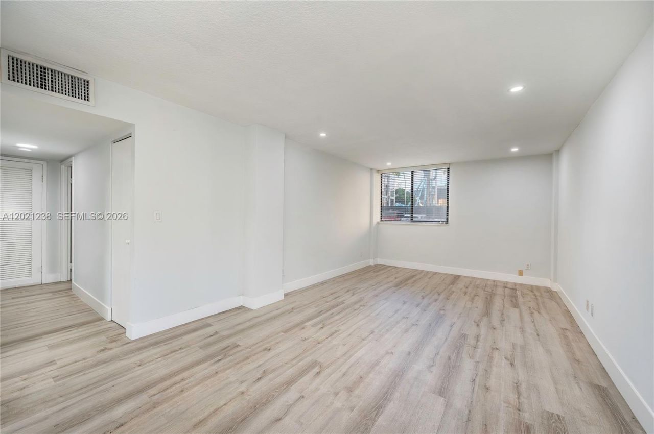 2715 Tigertail Ave, Unit 107, Miami, FL 33133 Photo