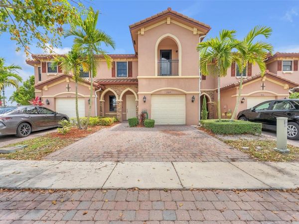 207 SE 37th Pl , Homestead, FL 33033