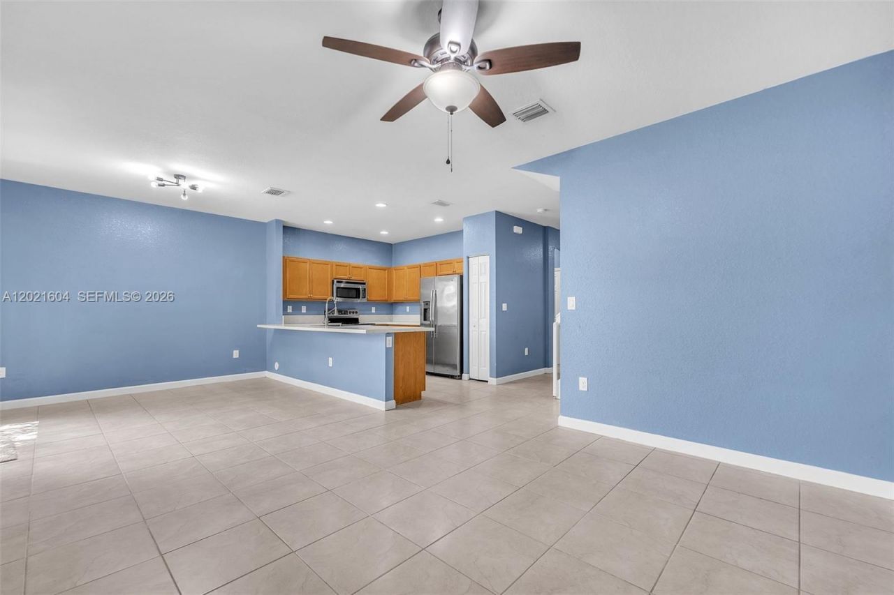 207 SE 37th Pl , Homestead, FL 33033 Photo