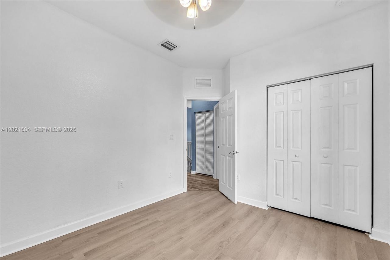 207 SE 37th Pl , Homestead, FL 33033 Photo