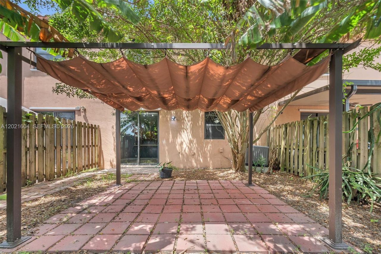 207 SE 37th Pl , Homestead, FL 33033 Photo