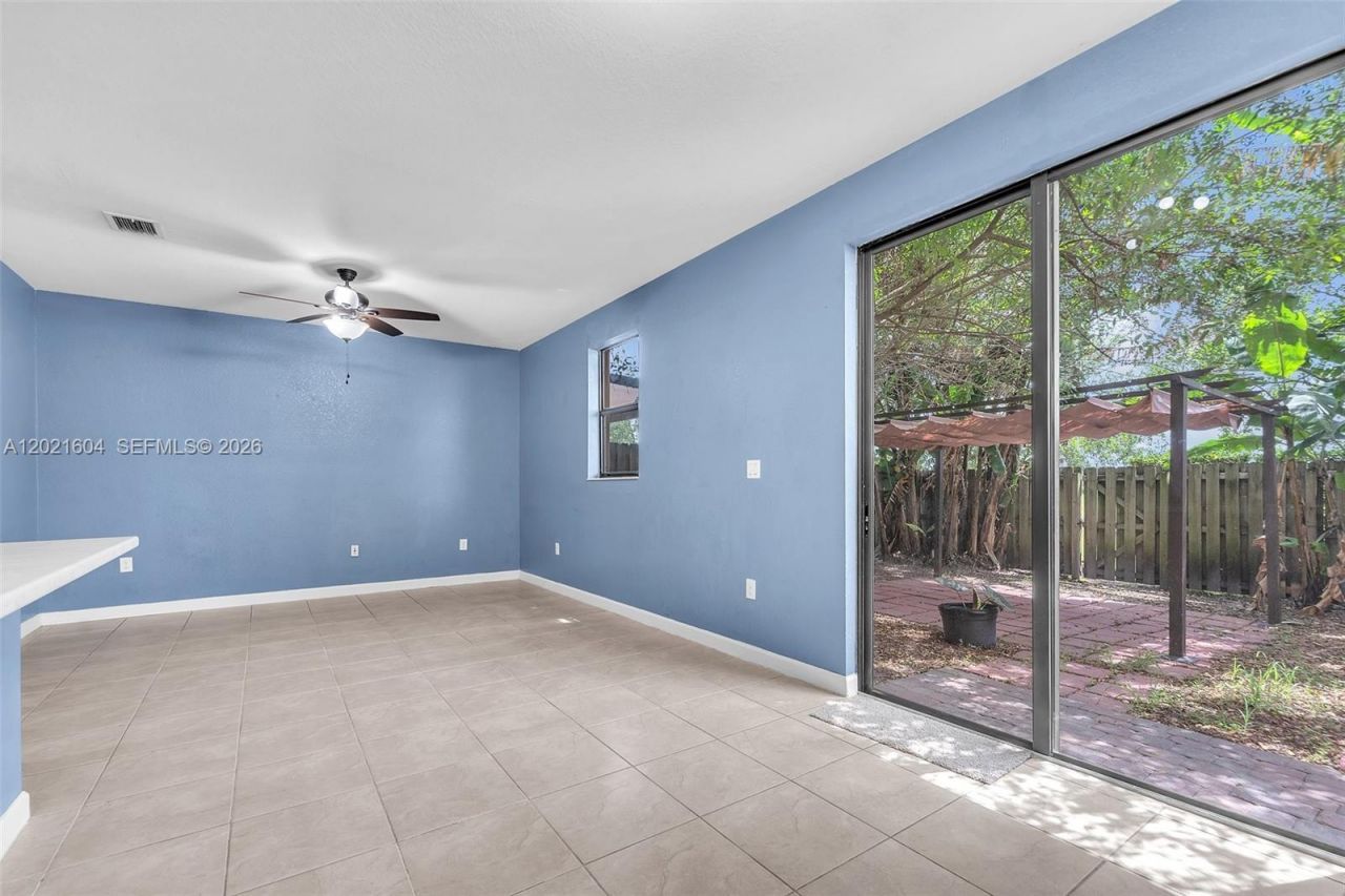 207 SE 37th Pl , Homestead, FL 33033 Photo