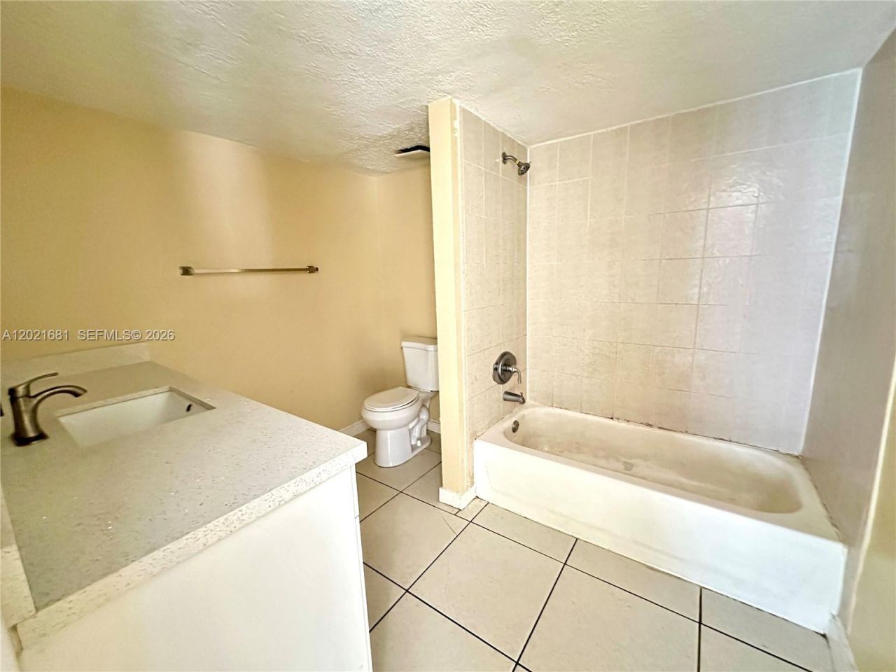 17650 NW 68th Ave , Unit A2005, Hialeah, FL 33015 Photo
