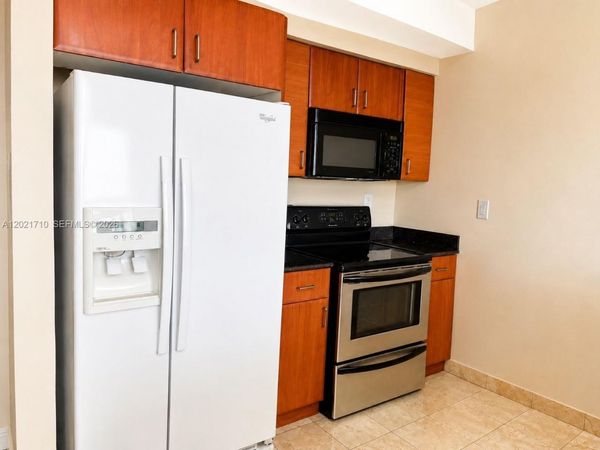 18001 Collins Ave , Unit 605, Sunny Isles Beach, FL 33160