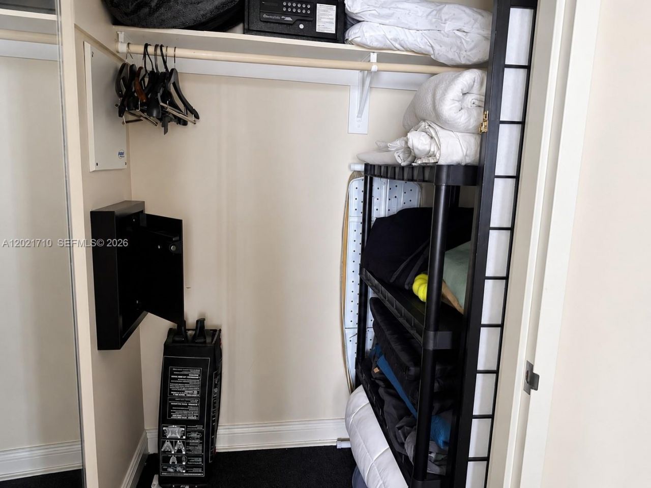 18001 Collins Ave, Unit 605, Sunny Isles Beach, FL 33160 Photo