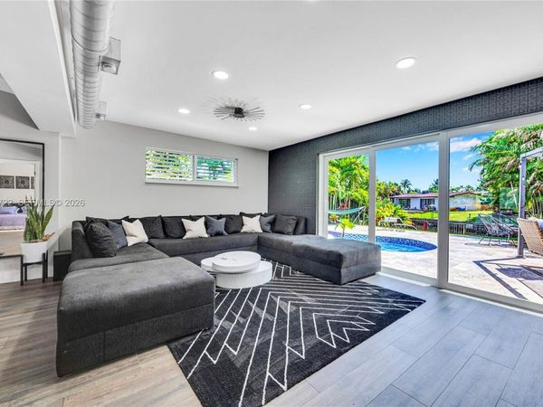 2407 Nassau Ln, Fort Lauderdale, FL 33312