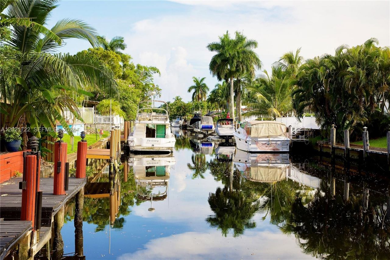 2407 Nassau Ln, Fort Lauderdale, FL 33312 Photo