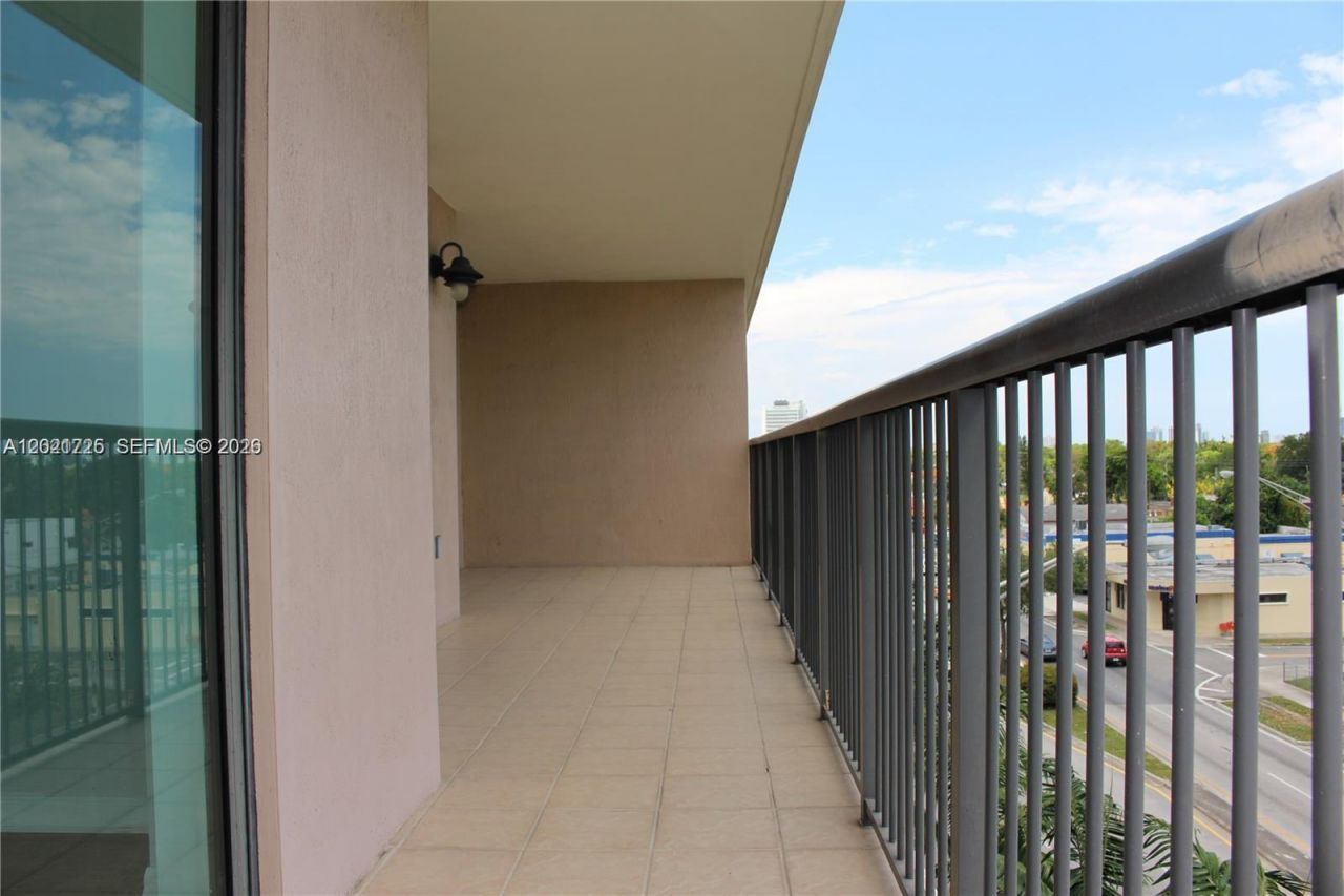 1690 SW 27th Ave , Unit 505, Miami, FL 33145 Photo