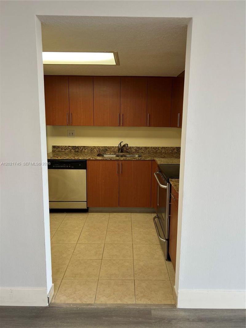 3300 NE 192nd St , Unit 616, Aventura, FL 33180 Photo