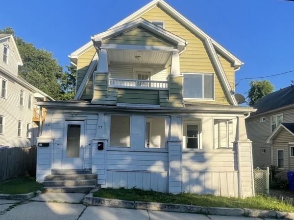 33-35 Algonquin Pl, Springfield, MA 01104
