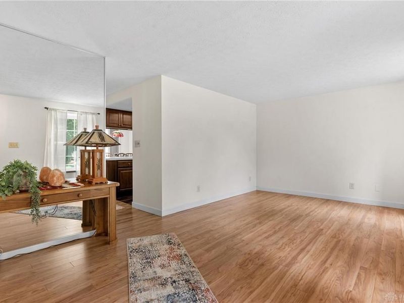 2701 N Kings Arms Circle, Centerville, OH 45440 Photo 6