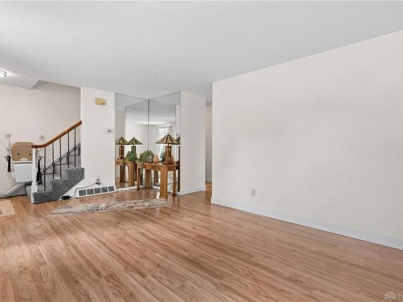 2701 N Kings Arms Circle, Centerville, OH 45440 Photo 7